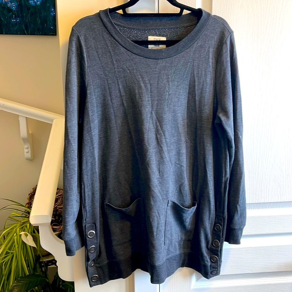 DKR cottage collection long sweatshirt